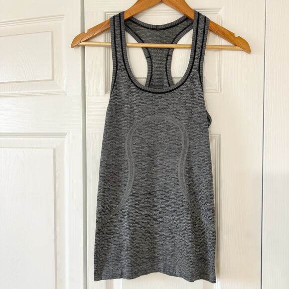 Lululemon Swiftly Tech Racerback Tank 2.0 Gray Knit Top Size 4 EUC - Picture 3 of 6
